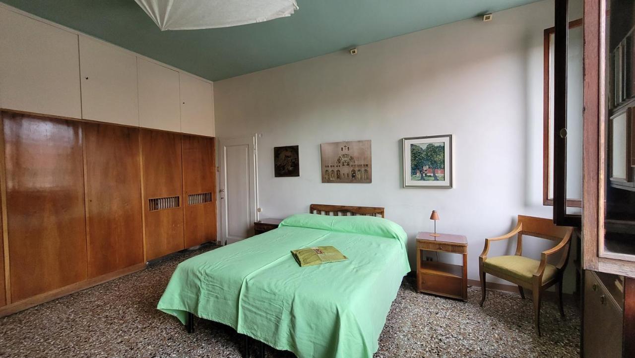 Casa Calle Renier * Venise
